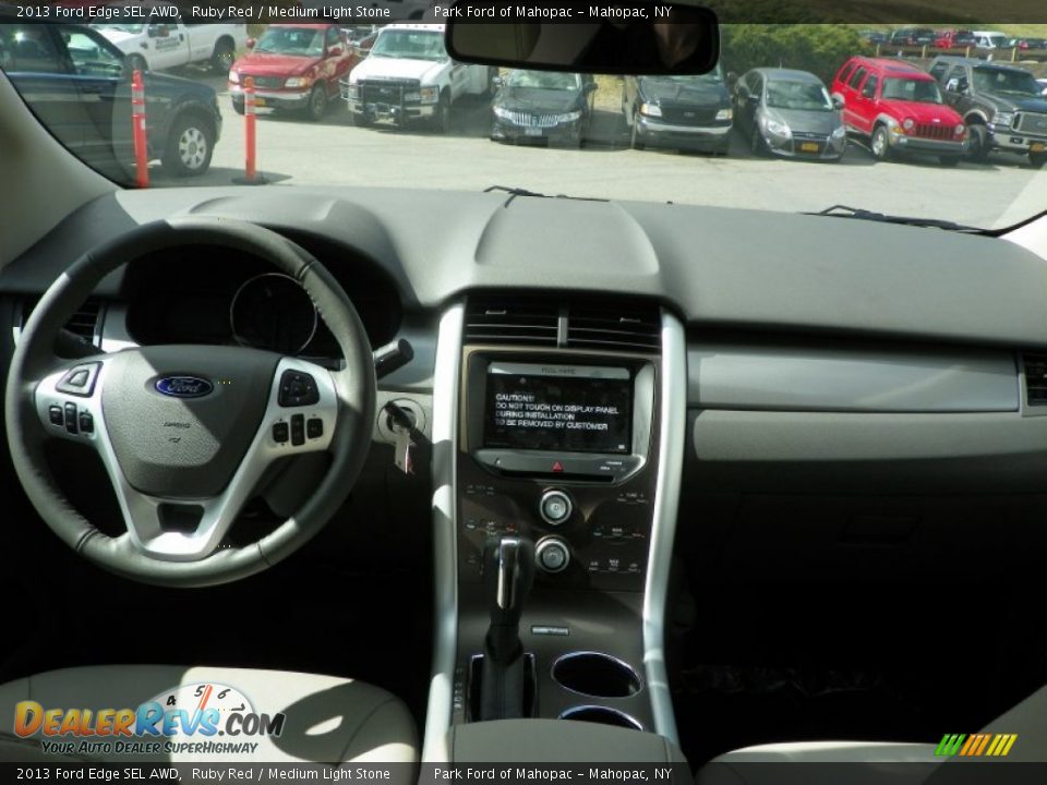 Dashboard of 2013 Ford Edge SEL AWD Photo #20