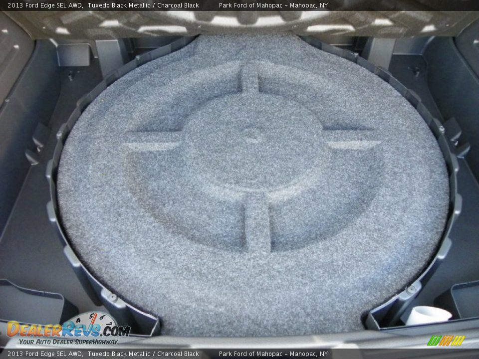 2013 Ford Edge SEL AWD Tuxedo Black Metallic / Charcoal Black Photo #16