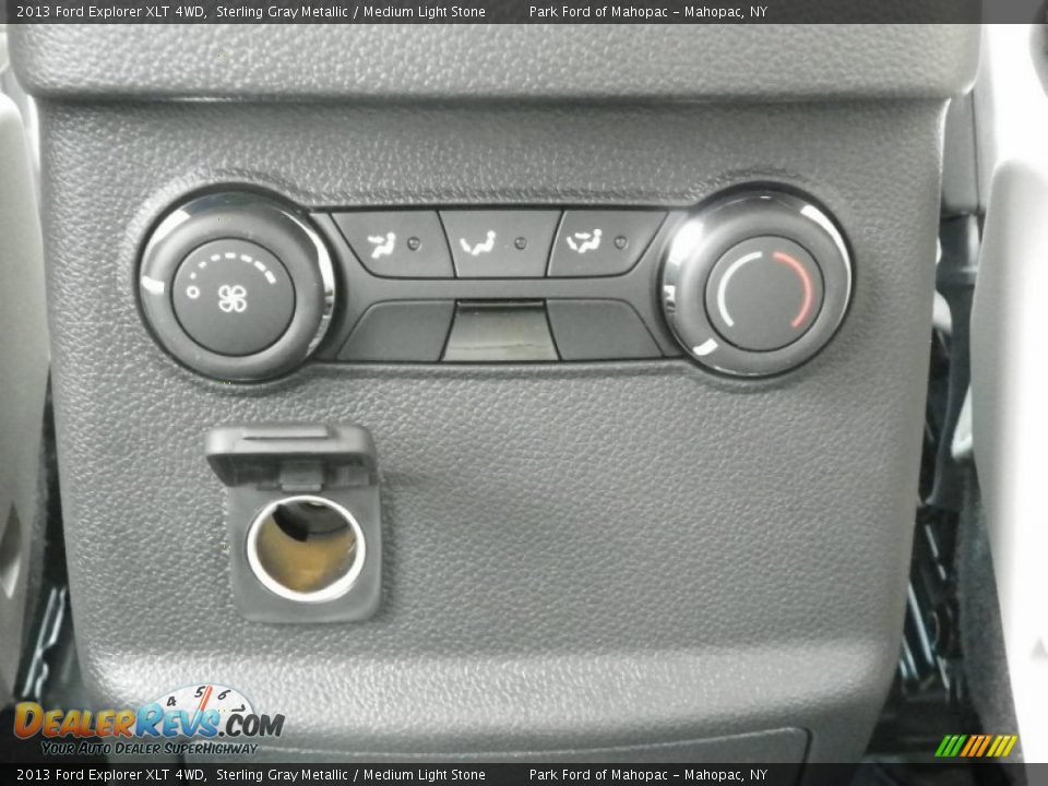 Controls of 2013 Ford Explorer XLT 4WD Photo #24