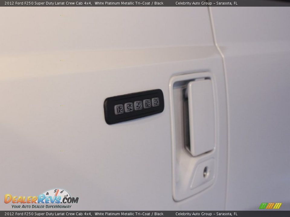 2012 Ford F250 Super Duty Lariat Crew Cab 4x4 White Platinum Metallic Tri-Coat / Black Photo #16