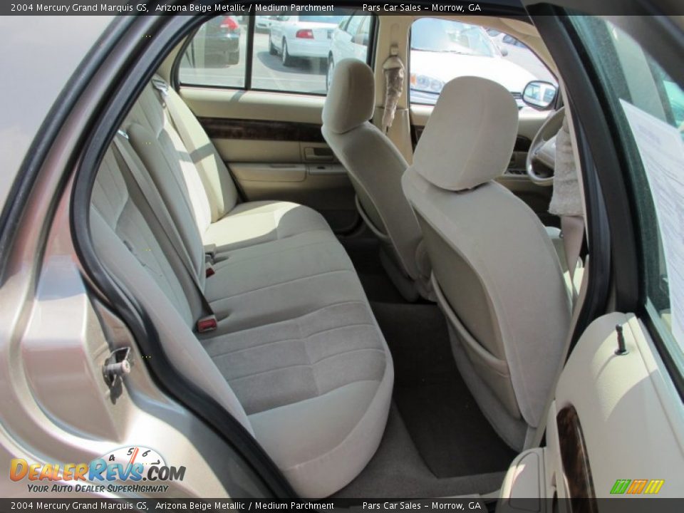 2004 Mercury Grand Marquis GS Arizona Beige Metallic / Medium Parchment Photo #9
