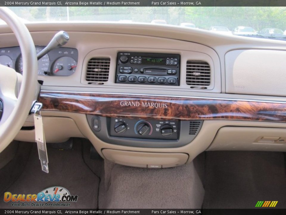 2004 Mercury Grand Marquis GS Arizona Beige Metallic / Medium Parchment Photo #11