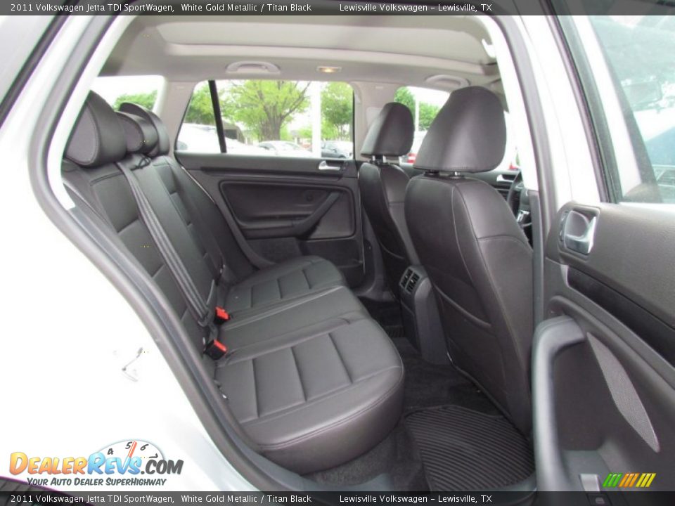 2011 Volkswagen Jetta TDI SportWagen White Gold Metallic / Titan Black Photo #11