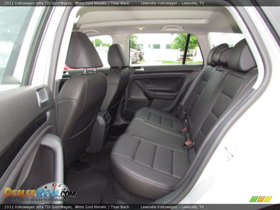 2011 Volkswagen Jetta TDI SportWagen White Gold Metallic / Titan Black Photo #12