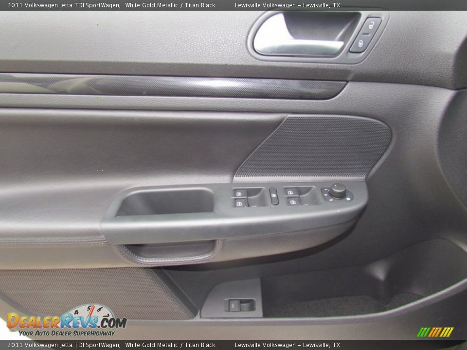 2011 Volkswagen Jetta TDI SportWagen White Gold Metallic / Titan Black Photo #13