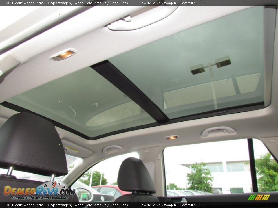 2011 Volkswagen Jetta TDI SportWagen White Gold Metallic / Titan Black Photo #19
