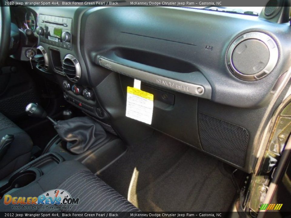 2012 Jeep Wrangler Sport 4x4 Black Forest Green Pearl / Black Photo #22