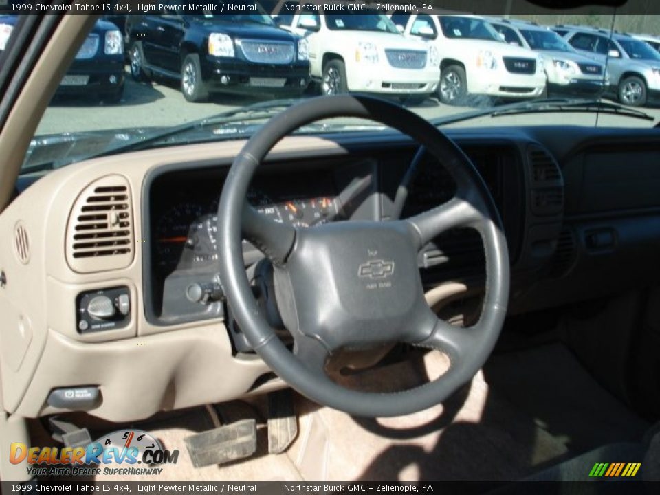 1999 Chevrolet Tahoe LS 4x4 Light Pewter Metallic / Neutral Photo #8