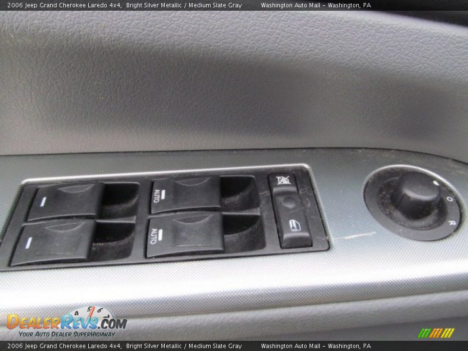 2006 Jeep Grand Cherokee Laredo 4x4 Bright Silver Metallic / Medium Slate Gray Photo #11