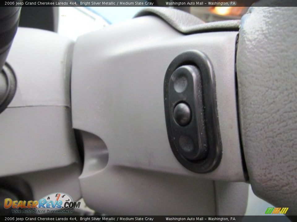 2006 Jeep Grand Cherokee Laredo 4x4 Bright Silver Metallic / Medium Slate Gray Photo #12