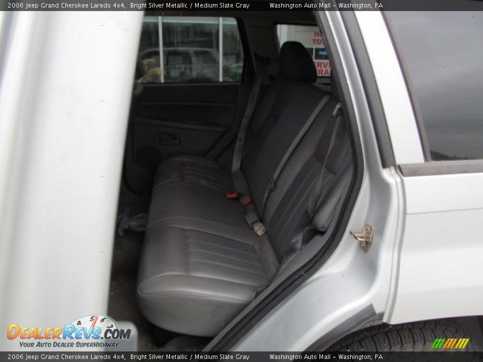 2006 Jeep Grand Cherokee Laredo 4x4 Bright Silver Metallic / Medium Slate Gray Photo #17