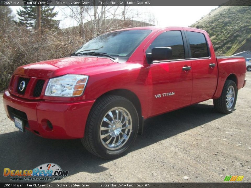 2007 Nissan Titan XE Crew Cab Red Alert / Steel Gray Photo #5