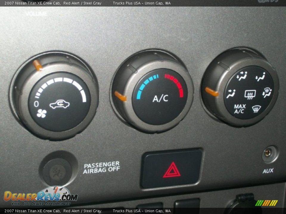 2007 Nissan Titan XE Crew Cab Red Alert / Steel Gray Photo #17