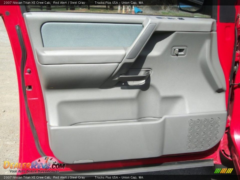 2007 Nissan Titan XE Crew Cab Red Alert / Steel Gray Photo #21