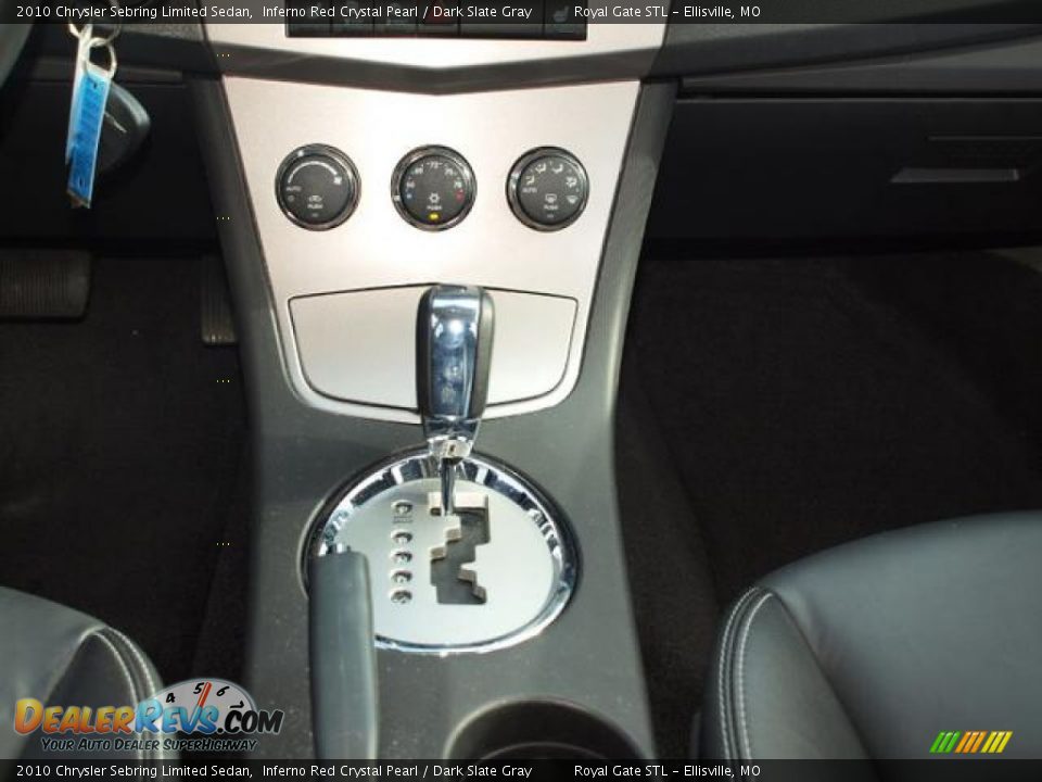 2010 Chrysler Sebring Limited Sedan Shifter Photo #12