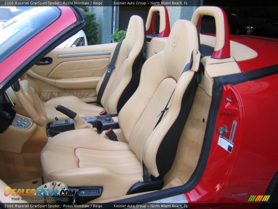 Front Seat of 2006 Maserati GranSport Spyder Photo #14