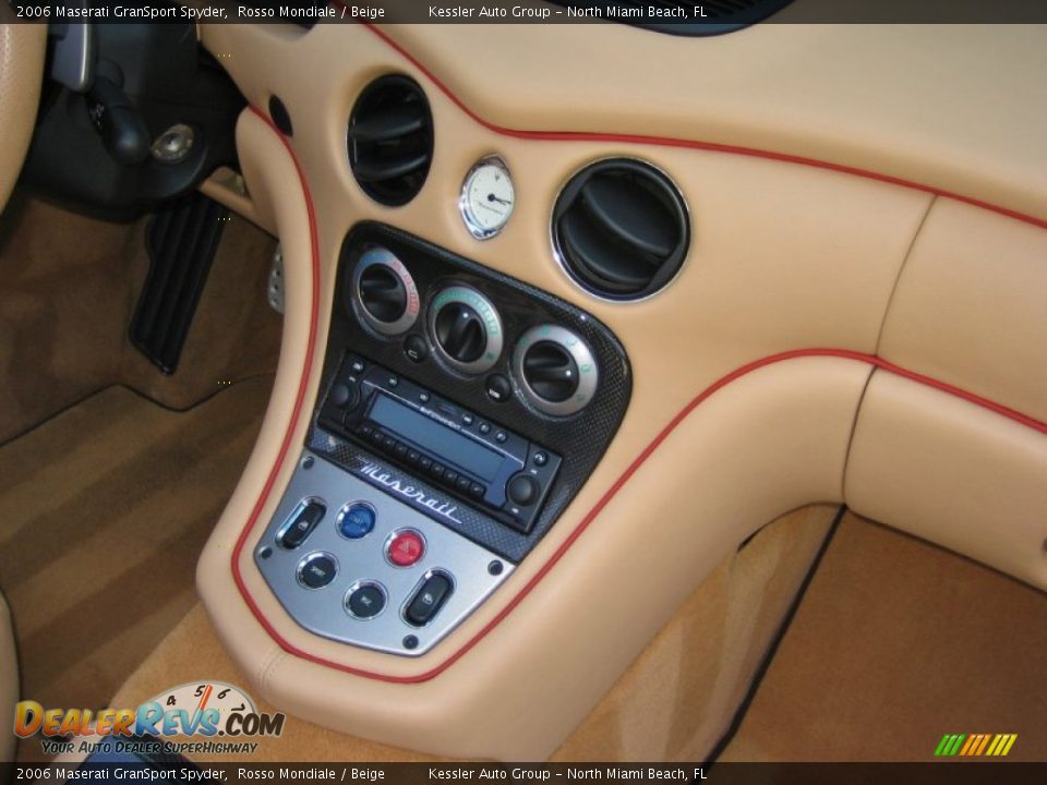 2006 Maserati GranSport Spyder Rosso Mondiale / Beige Photo #25