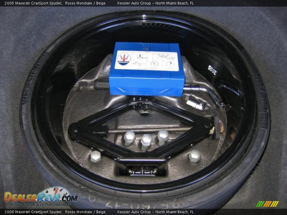 Tool Kit of 2006 Maserati GranSport Spyder Photo #35