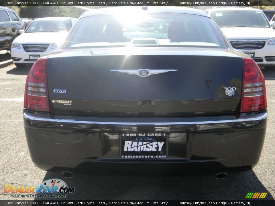2005 Chrysler 300 C HEMI AWD Brilliant Black Crystal Pearl / Dark Slate Gray/Medium Slate Gray Photo #7