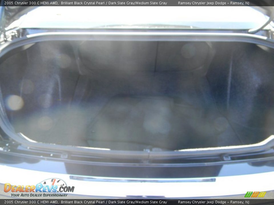 2005 Chrysler 300 C HEMI AWD Brilliant Black Crystal Pearl / Dark Slate Gray/Medium Slate Gray Photo #8