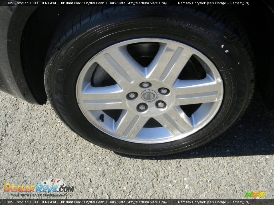 2005 Chrysler 300 C HEMI AWD Brilliant Black Crystal Pearl / Dark Slate Gray/Medium Slate Gray Photo #10