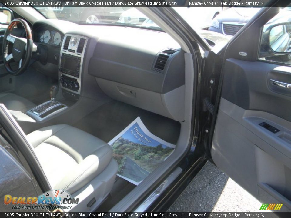 2005 Chrysler 300 C HEMI AWD Brilliant Black Crystal Pearl / Dark Slate Gray/Medium Slate Gray Photo #16