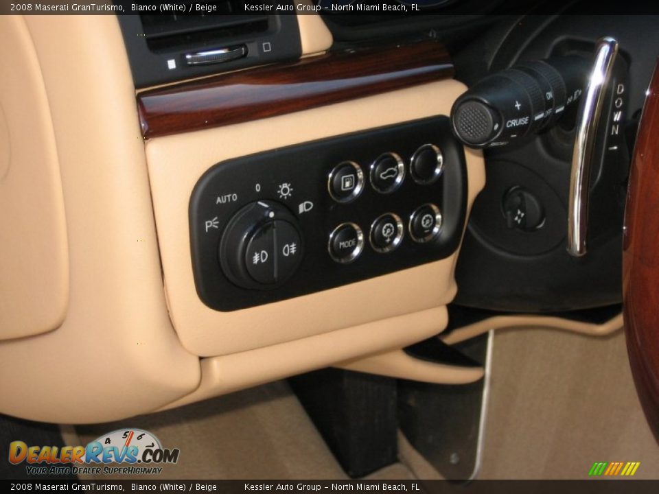 Controls of 2008 Maserati GranTurismo  Photo #24