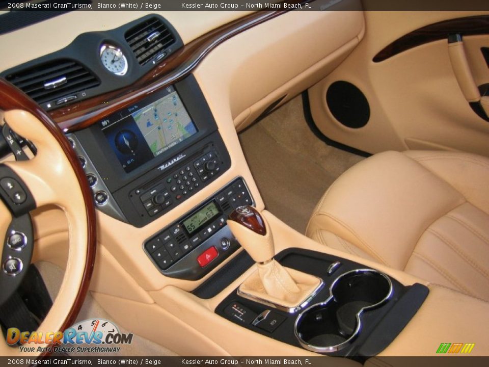 Controls of 2008 Maserati GranTurismo  Photo #32