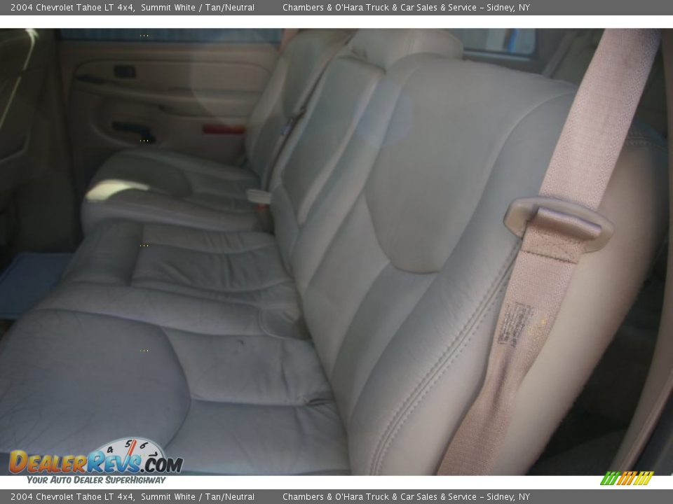 2004 Chevrolet Tahoe LT 4x4 Summit White / Tan/Neutral Photo #4