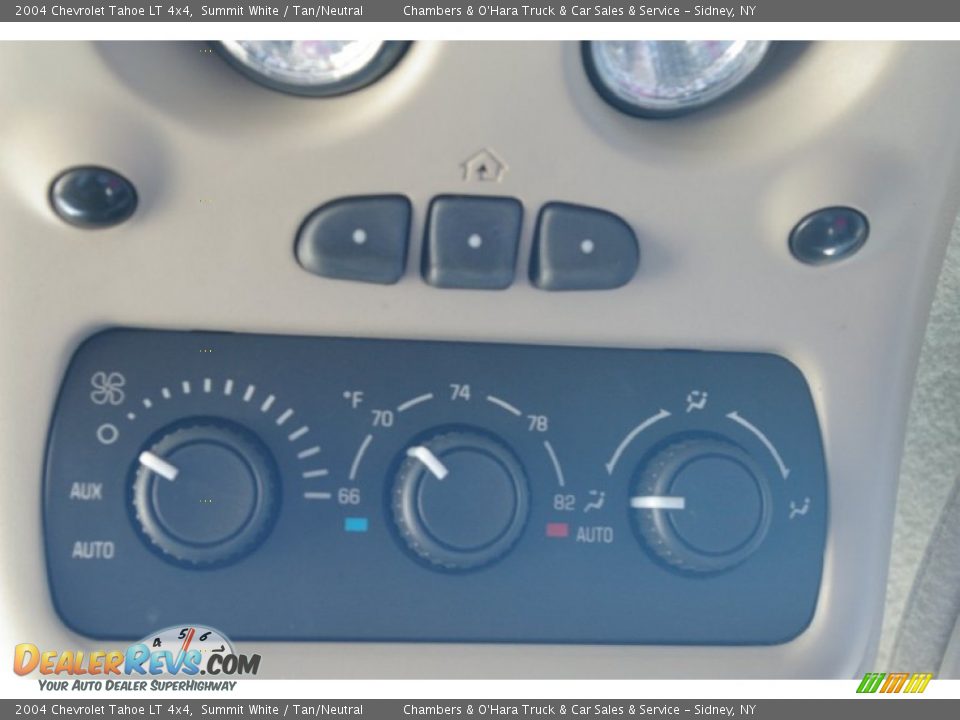 2004 Chevrolet Tahoe LT 4x4 Summit White / Tan/Neutral Photo #10