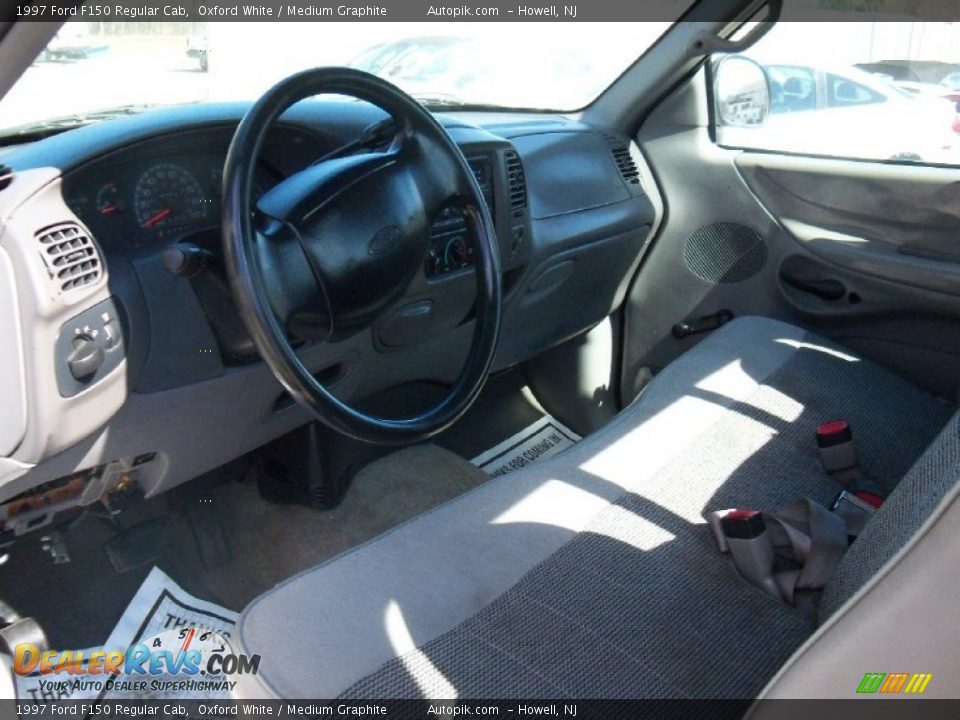 1997 Ford F150 Regular Cab Oxford White / Medium Graphite Photo #11