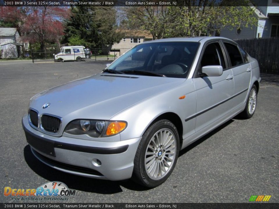 2003 BMW 3 Series 325xi Sedan Titanium Silver Metallic / Black Photo #2