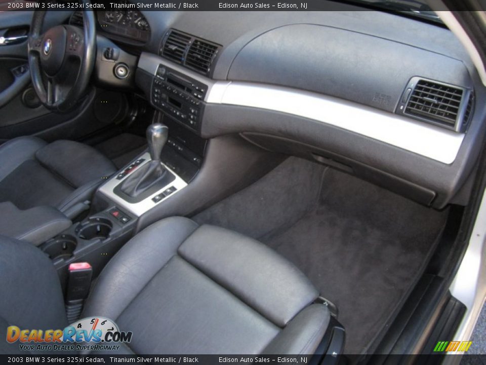 2003 BMW 3 Series 325xi Sedan Titanium Silver Metallic / Black Photo #16