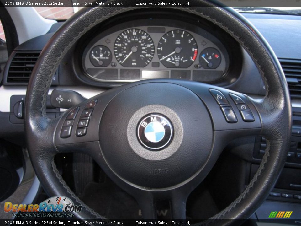 2003 BMW 3 Series 325xi Sedan Titanium Silver Metallic / Black Photo #23