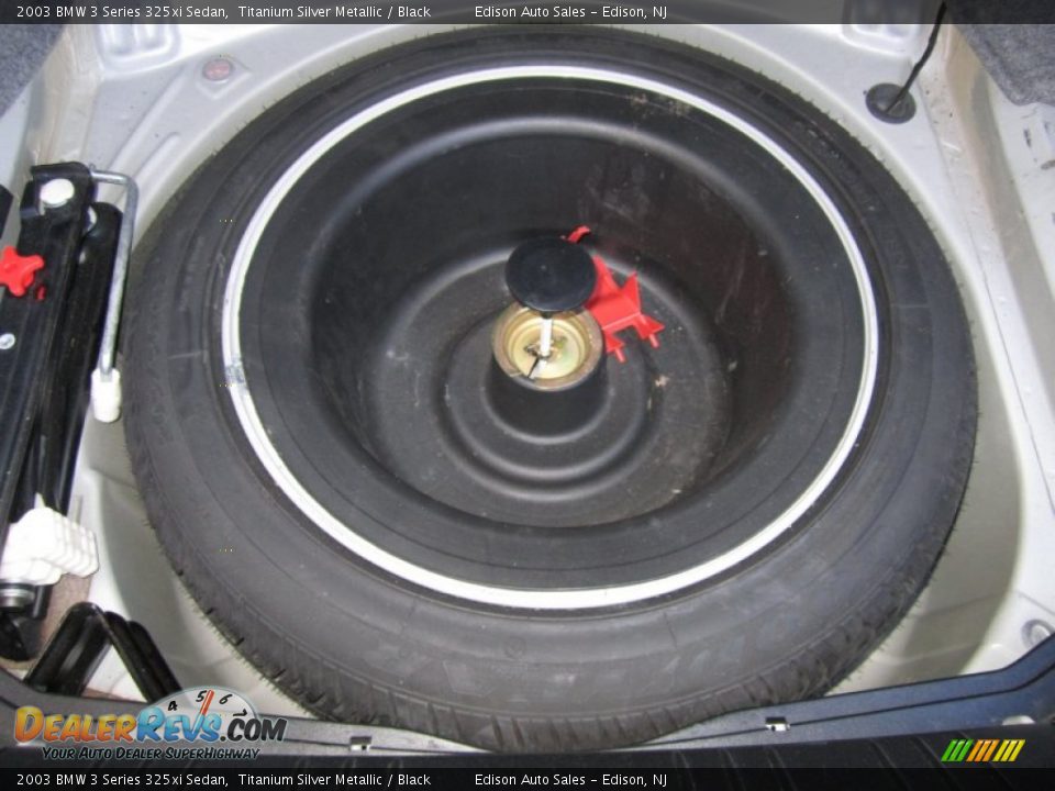 2003 BMW 3 Series 325xi Sedan Titanium Silver Metallic / Black Photo #26