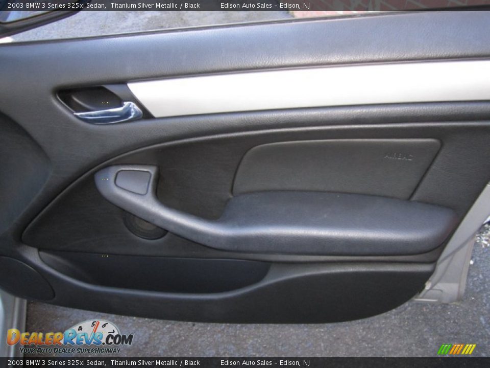 2003 BMW 3 Series 325xi Sedan Titanium Silver Metallic / Black Photo #28