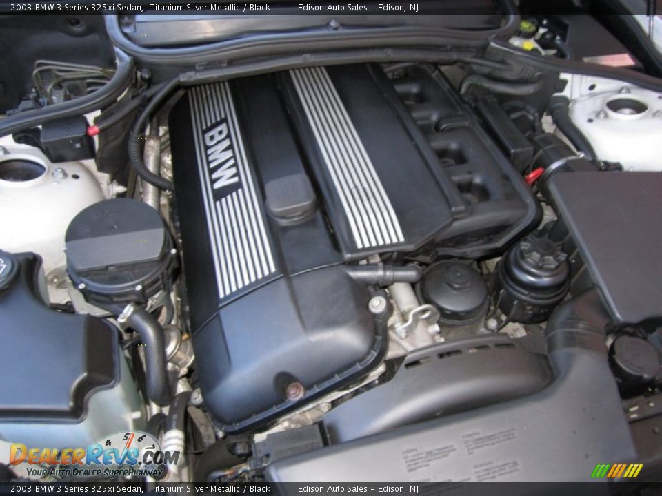 2003 BMW 3 Series 325xi Sedan Titanium Silver Metallic / Black Photo #29