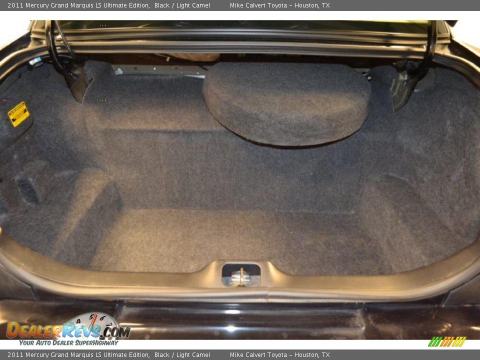 2011 Mercury Grand Marquis LS Ultimate Edition Black / Light Camel Photo #12