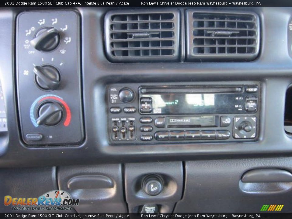 2001 Dodge Ram 1500 SLT Club Cab 4x4 Intense Blue Pearl / Agate Photo #24