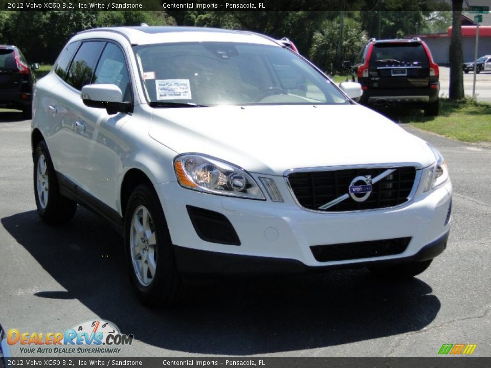 2012 Volvo XC60 3.2 Ice White / Sandstone Photo #3
