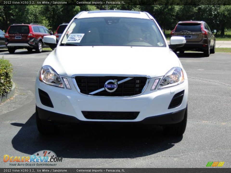 2012 Volvo XC60 3.2 Ice White / Sandstone Photo #4
