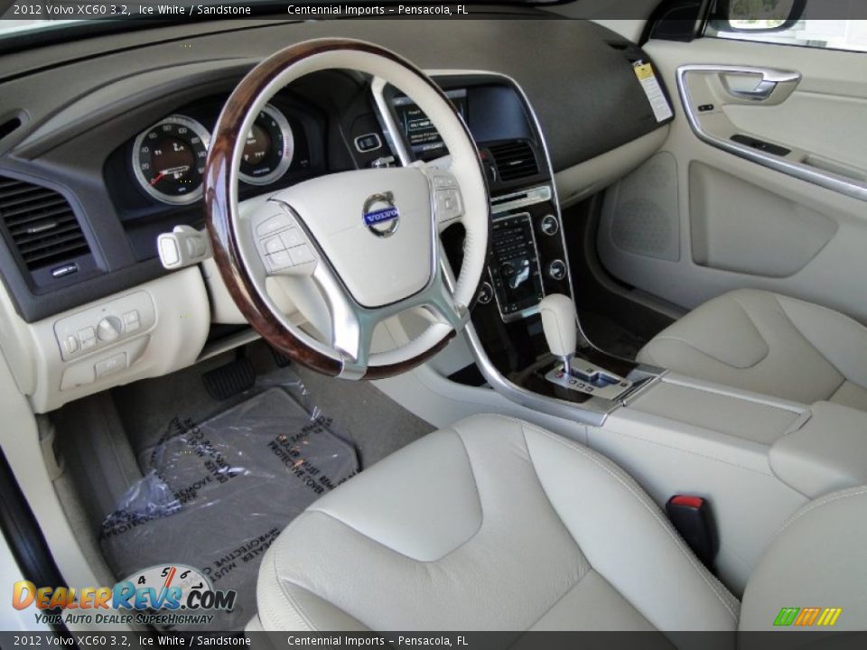 2012 Volvo XC60 3.2 Ice White / Sandstone Photo #9