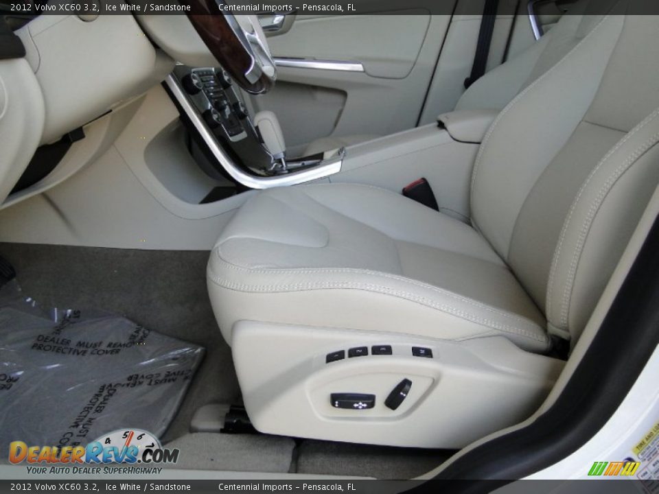 2012 Volvo XC60 3.2 Ice White / Sandstone Photo #11