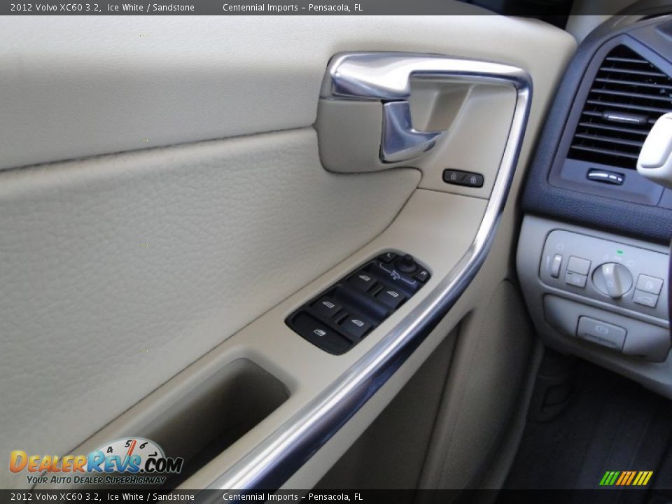 2012 Volvo XC60 3.2 Ice White / Sandstone Photo #12