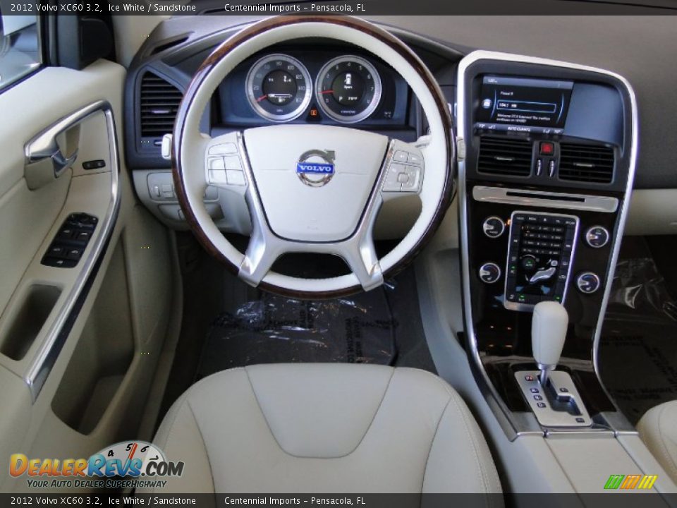 2012 Volvo XC60 3.2 Ice White / Sandstone Photo #14