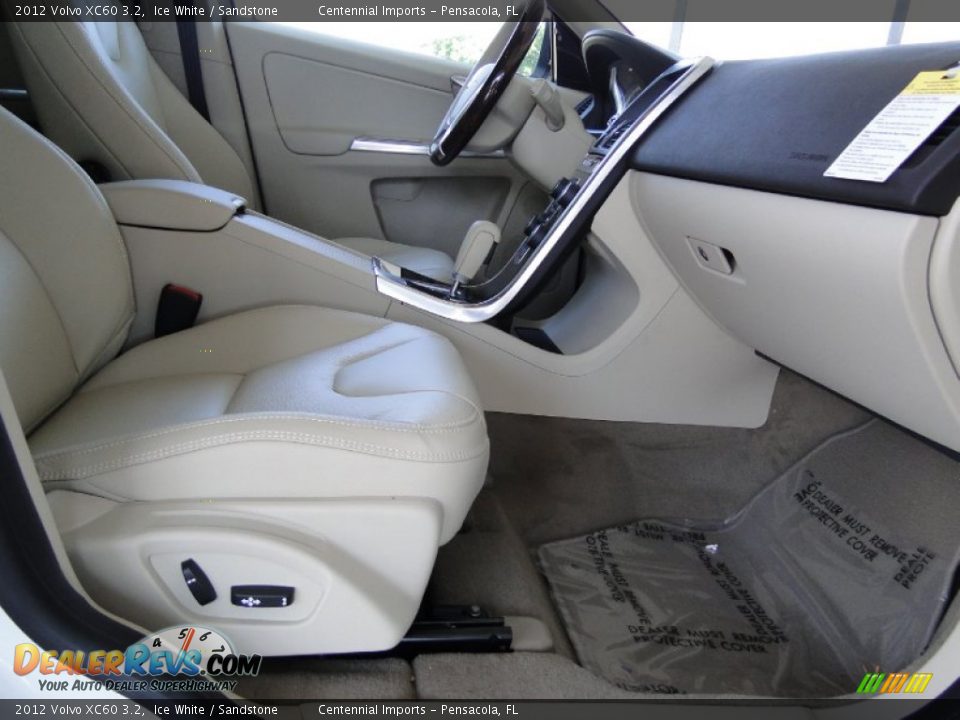 2012 Volvo XC60 3.2 Ice White / Sandstone Photo #19