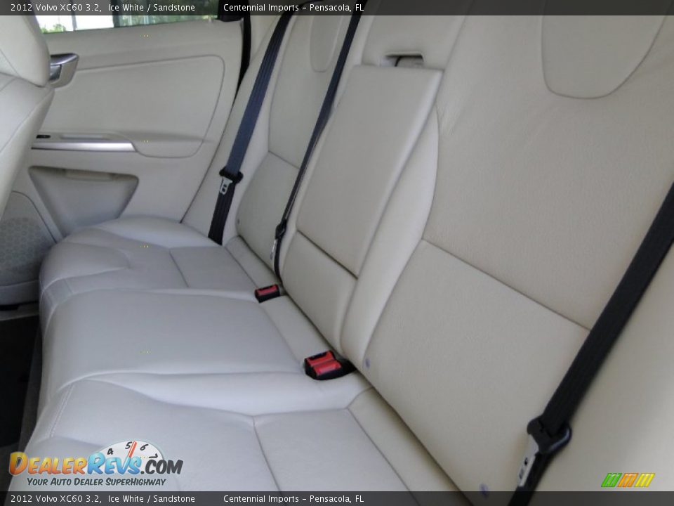2012 Volvo XC60 3.2 Ice White / Sandstone Photo #21
