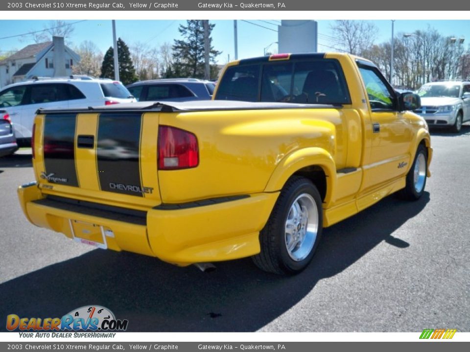 2003 Chevrolet S10 Xtreme Regular Cab Yellow / Graphite Photo #6