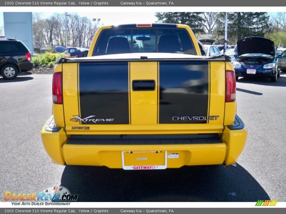 2003 Chevrolet S10 Xtreme Regular Cab Yellow / Graphite Photo #7