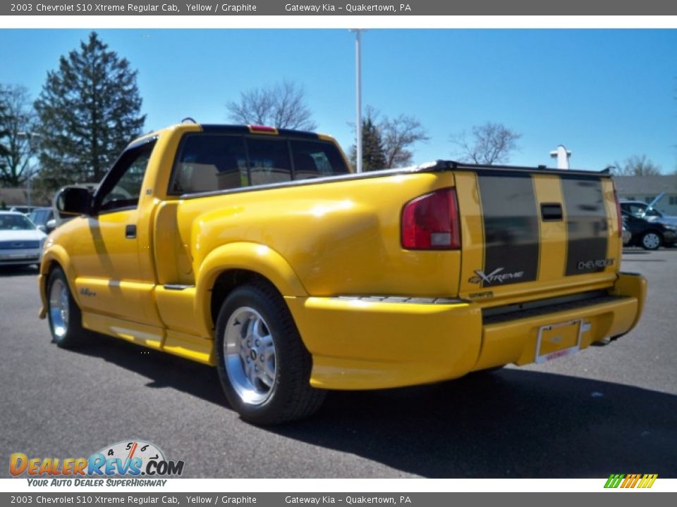2003 Chevrolet S10 Xtreme Regular Cab Yellow / Graphite Photo #8